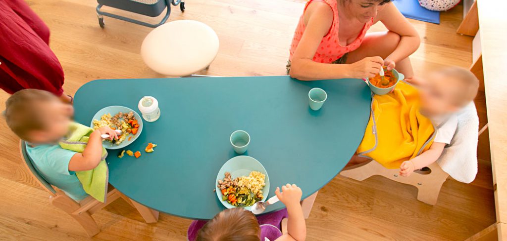 temps de repas pour les enfants